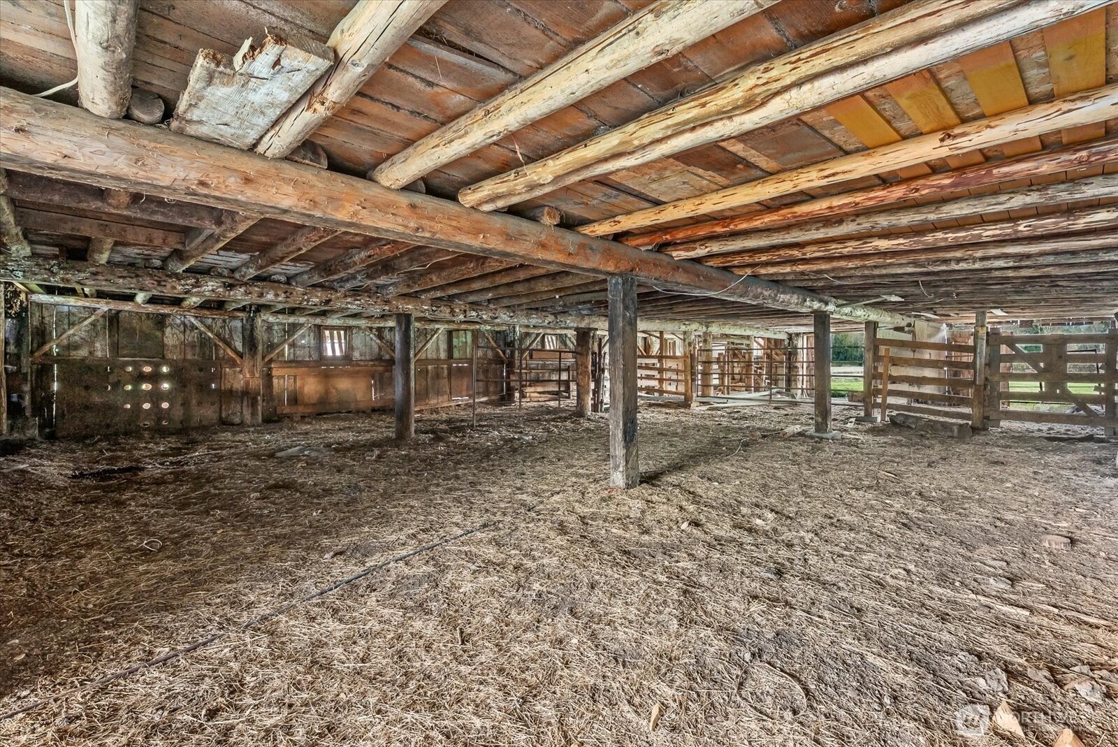 30731 Walberg Road Sedro-Woolley, WA 98284 - Photo 35 of 40 a view of an empty room