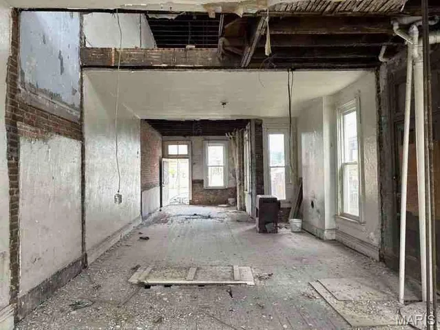 $895,000 | 1053-1057 South Vandeventer Avenue, St. Louis, MO 63110