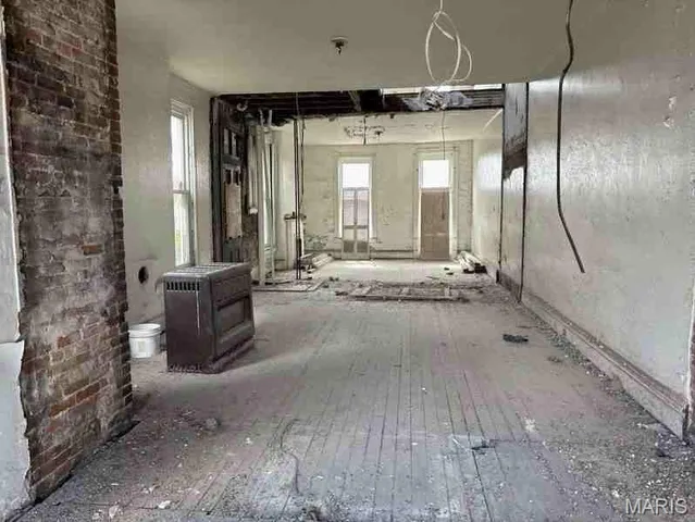 $895,000 | 1053-1057 South Vandeventer Avenue, St. Louis, MO 63110