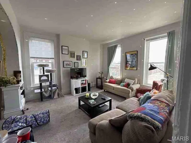 $895,000 | 1053-1057 South Vandeventer Avenue, St. Louis, MO 63110