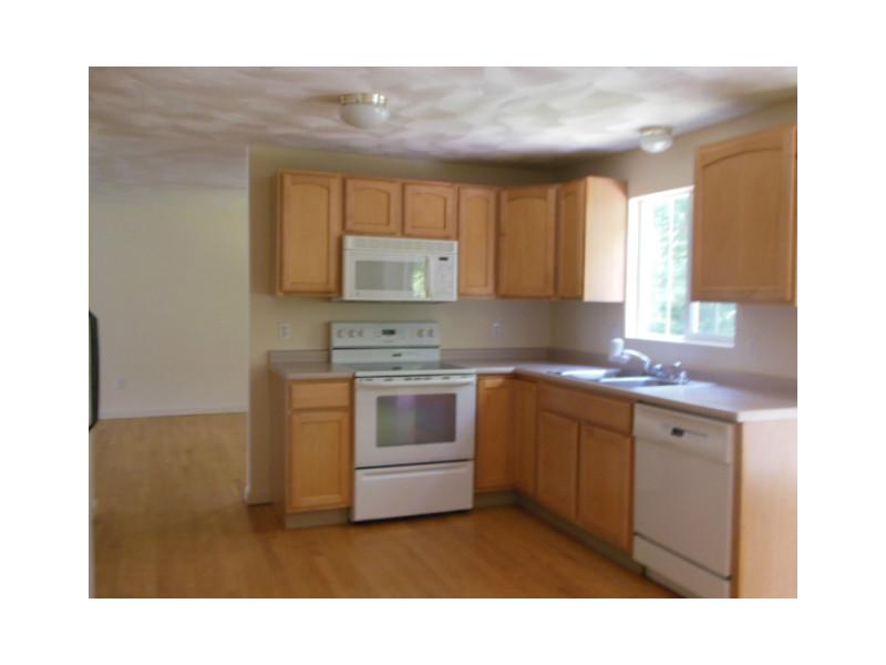 32 Cosmo Street Westerly, RI 02891 - Photo 7 of 11 Kitchen.