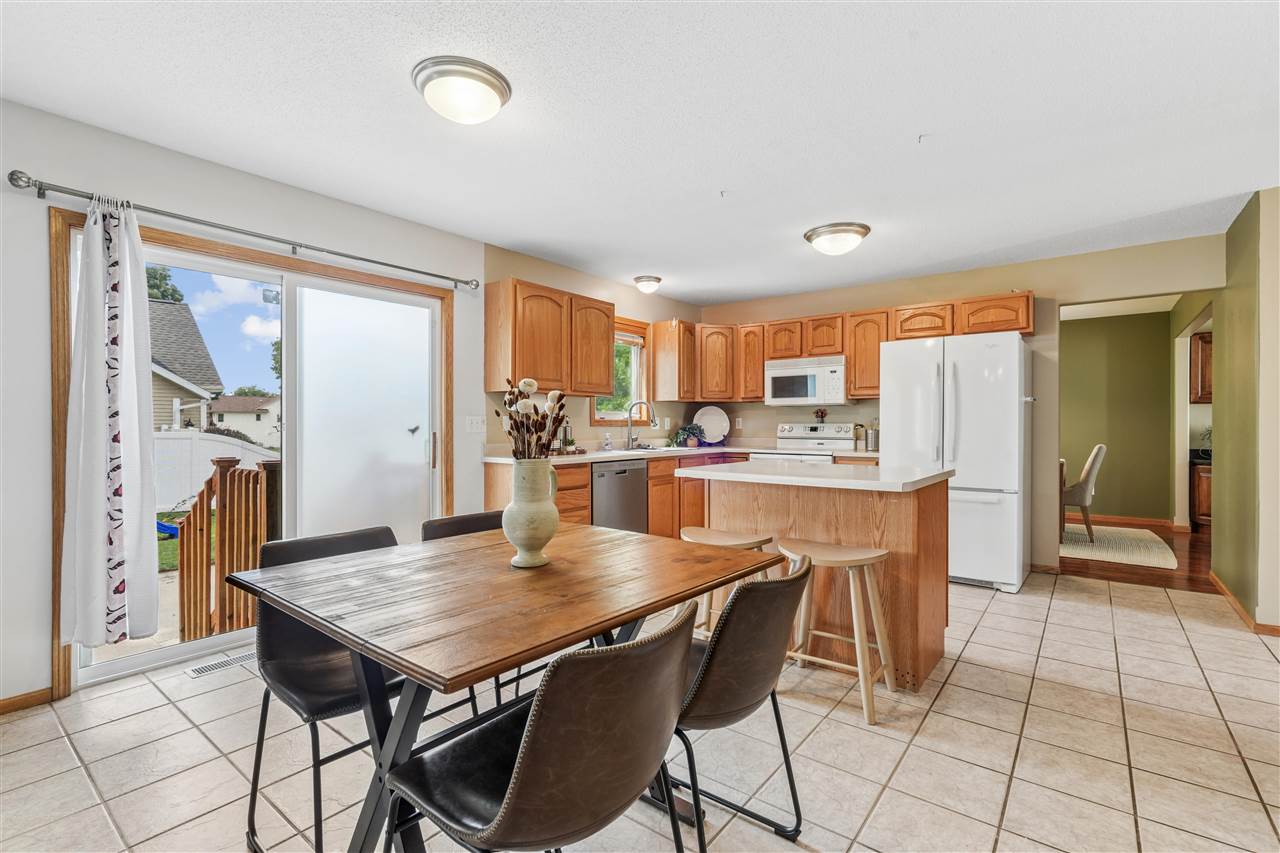 1013 Chesterfield Road Cedar Rapids, IA 52402 - Photo 10 of 39 Gallery Image 10