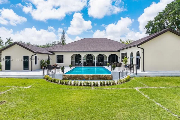 $15,000 | 9815 Southwest 114th Street, Miami, FL 33176