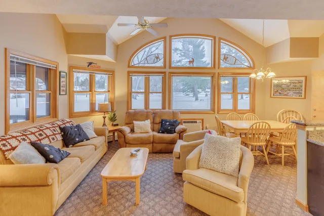 $415,000 | 4 Jack O'Lantern Drive, Unit 31, North Woodstock, NH 03262