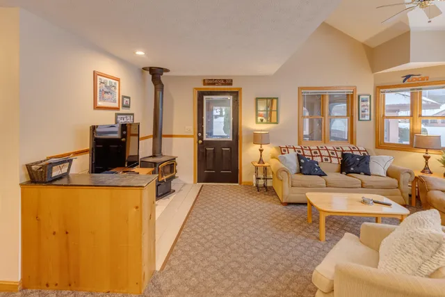 $415,000 | 4 Jack O'Lantern Drive, Unit 31, North Woodstock, NH 03262
