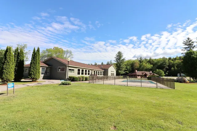 $415,000 | 4 Jack O'Lantern Drive, Unit 31, North Woodstock, NH 03262