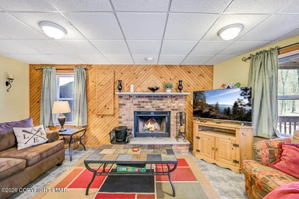 $319,000 | 89 Thomas Lane, Albrightsville, PA 18210