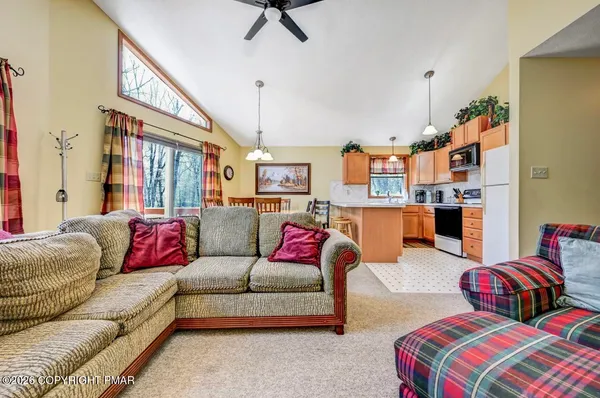 $319,000 | 89 Thomas Lane, Albrightsville, PA 18210