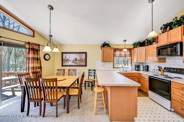 $319,000 | 89 Thomas Lane, Albrightsville, PA 18210