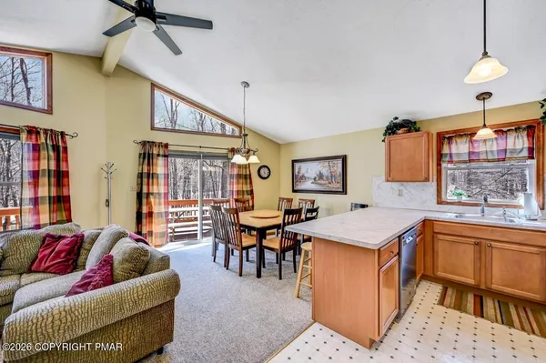 $319,000 | 89 Thomas Lane, Albrightsville, PA 18210