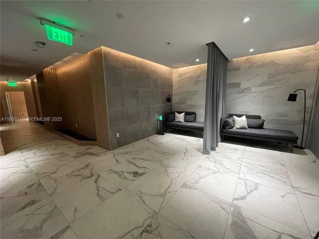 $2,850 | 90 Southwest 3rd Street, Unit 1205, Miami, FL 33130