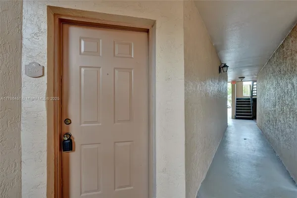 $280,000 | 2866 South University Drive, Unit 5107, Davie, FL 33328