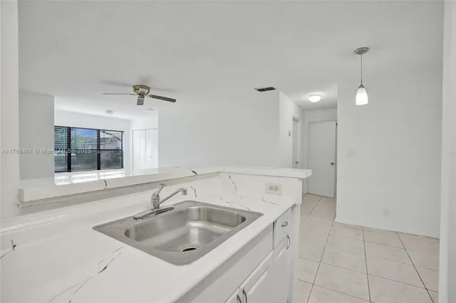 $280,000 | 2866 South University Drive, Unit 5107, Davie, FL 33328