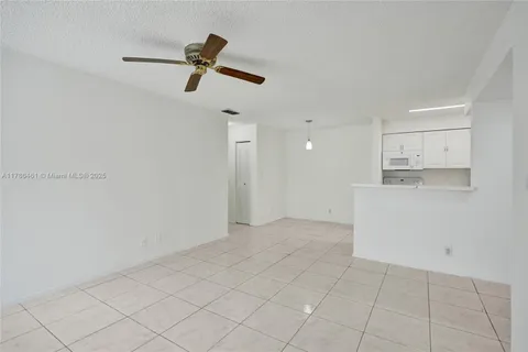 $280,000 | 2866 South University Drive, Unit 5107, Davie, FL 33328