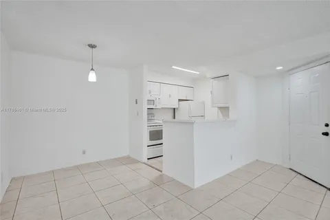 $280,000 | 2866 South University Drive, Unit 5107, Davie, FL 33328