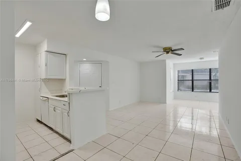 $280,000 | 2866 South University Drive, Unit 5107, Davie, FL 33328