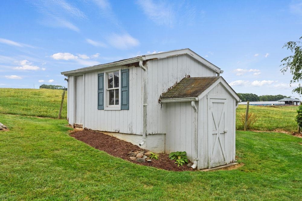 1533 Concord Church Road Timberville, VA 22853 - Photo 26 of 33 with nice storage on the upper ground level.