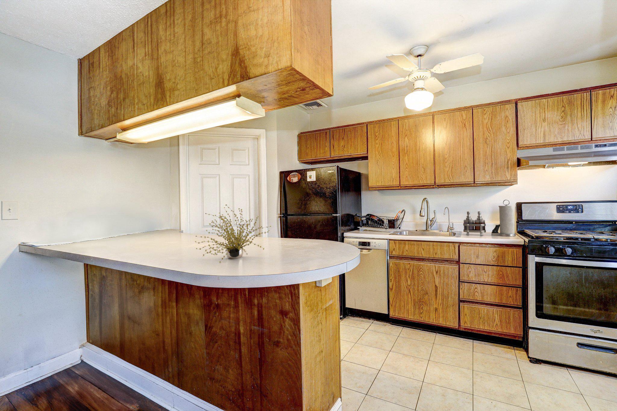 1744 Yakona Road Baltimore, MD 21234 - Photo 4 of 18 Warm wood accents in a cozy kitchen.