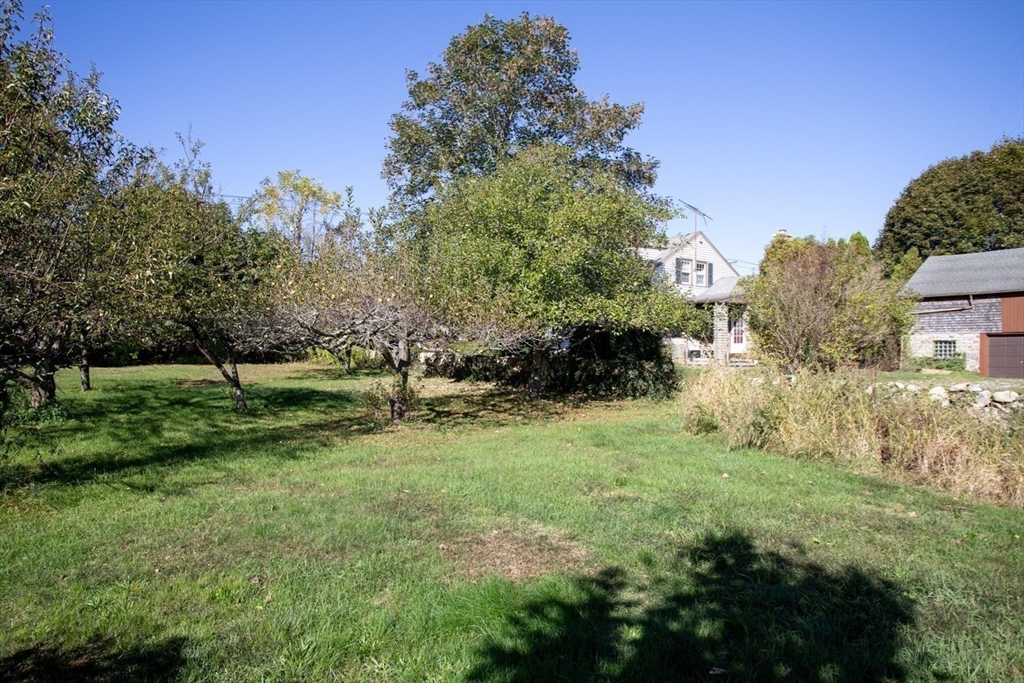 96 Forge Road Westport, MA 02790 - Photo 6 of 32 Gallery Image 6