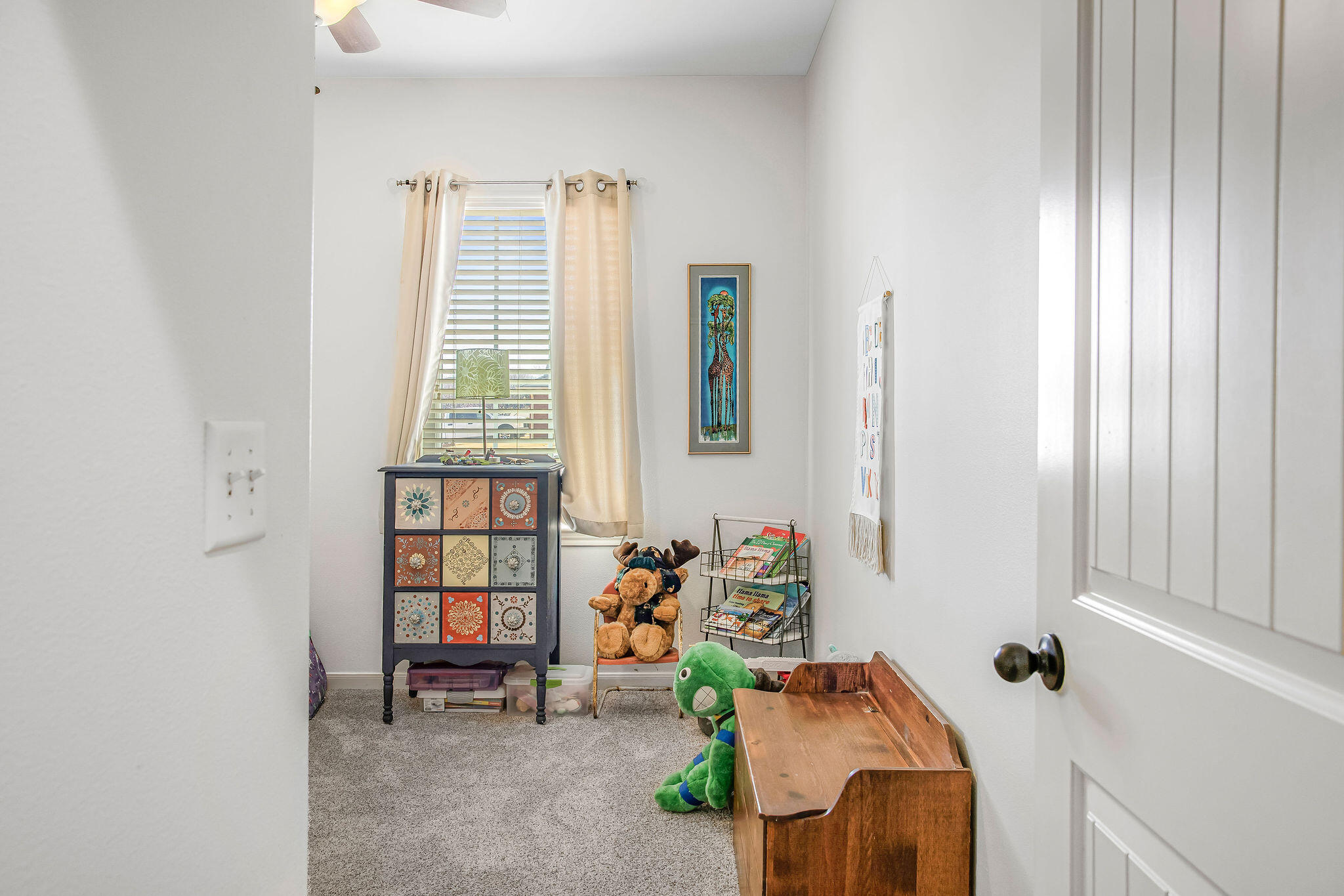 10117 Chicago Avenue Lubbock, TX 79424 - Photo 24 of 36 a view of a livingroom with furniture and a window