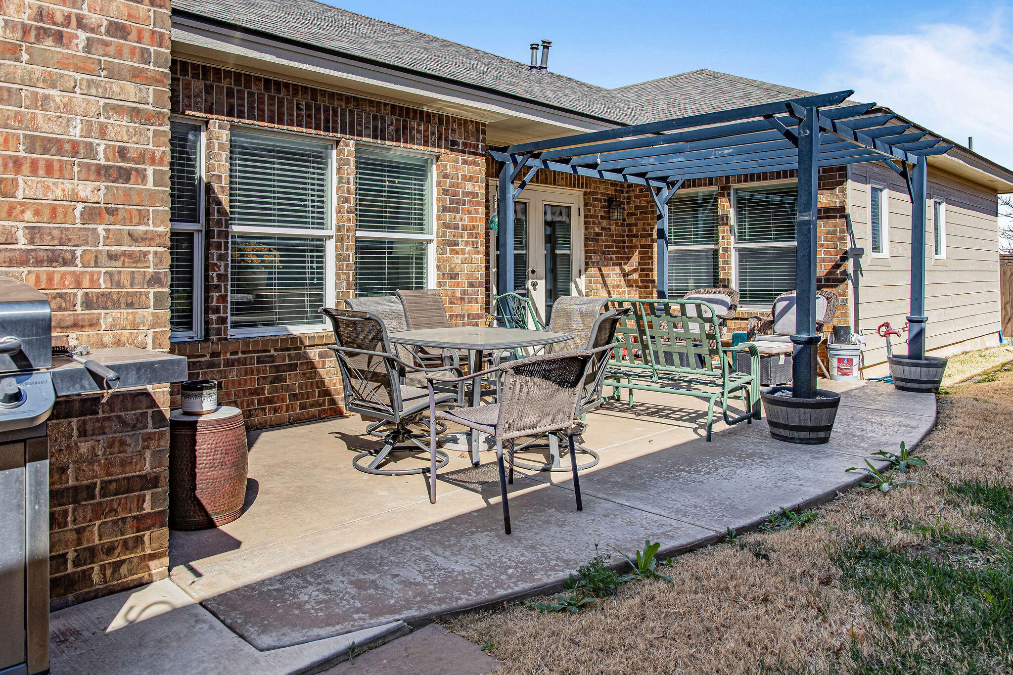 10117 Chicago Avenue Lubbock, TX 79424 - Photo 33 of 36 a view of a house with patio