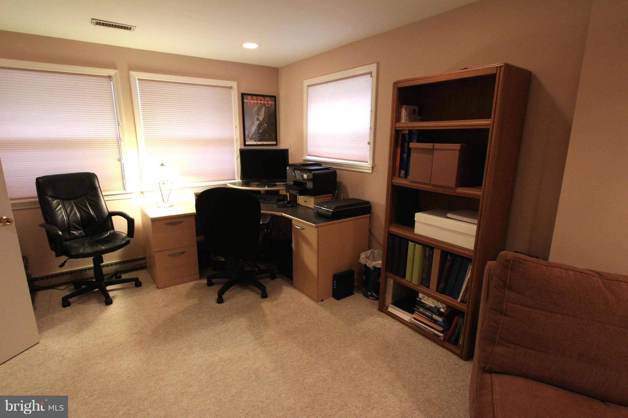 1004 South Culpeper Road Sterling, VA 20164 - Photo 14 of 30 Bedroom (Master)