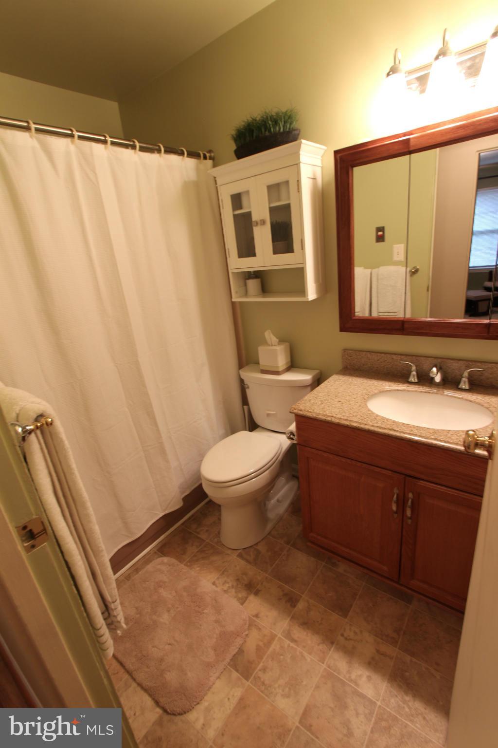 1004 South Culpeper Road Sterling, VA 20164 - Photo 23 of 30 Bath