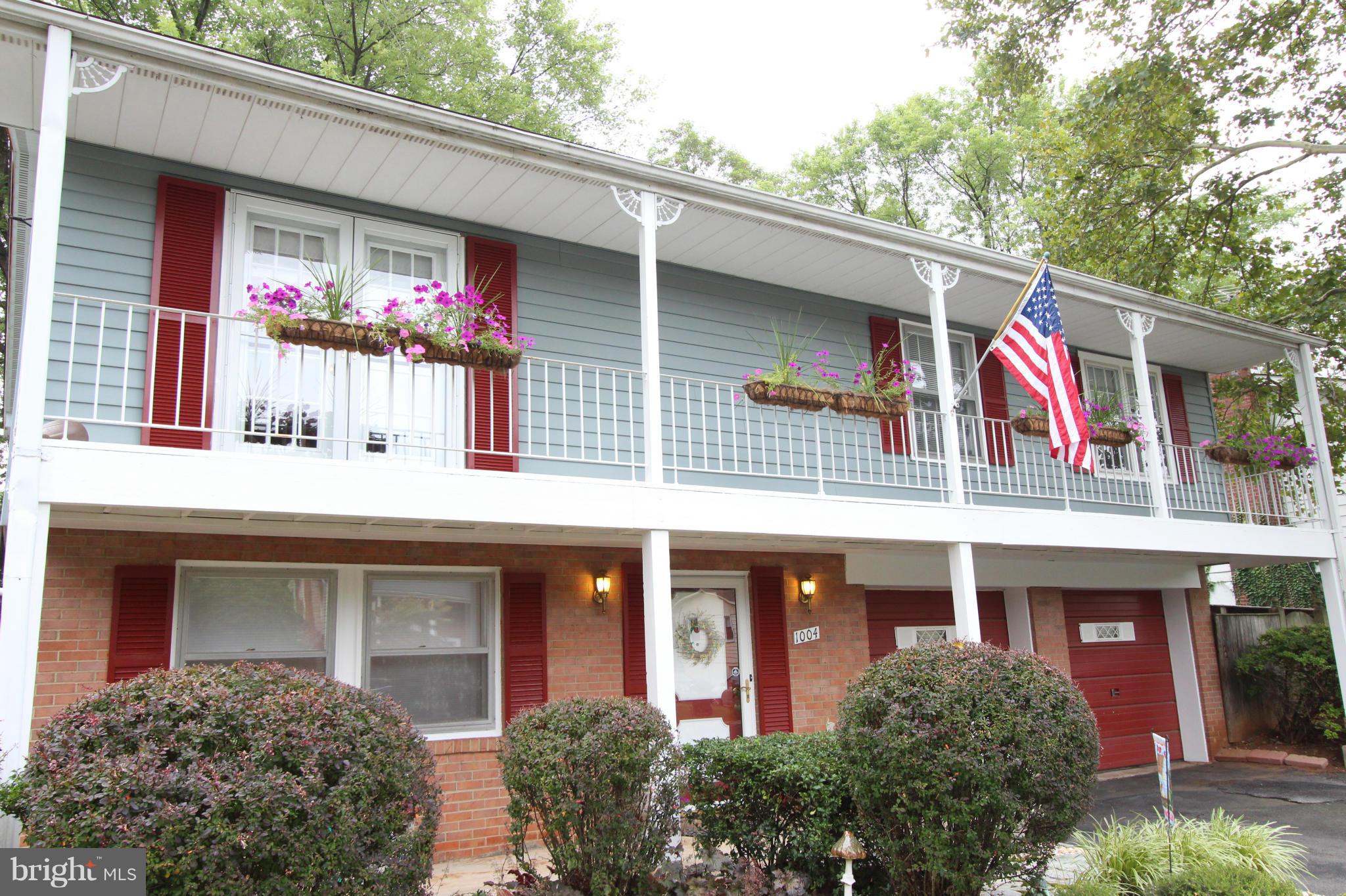 1004 South Culpeper Road Sterling, VA 20164 - Photo 29 of 30 Exterior (Front)