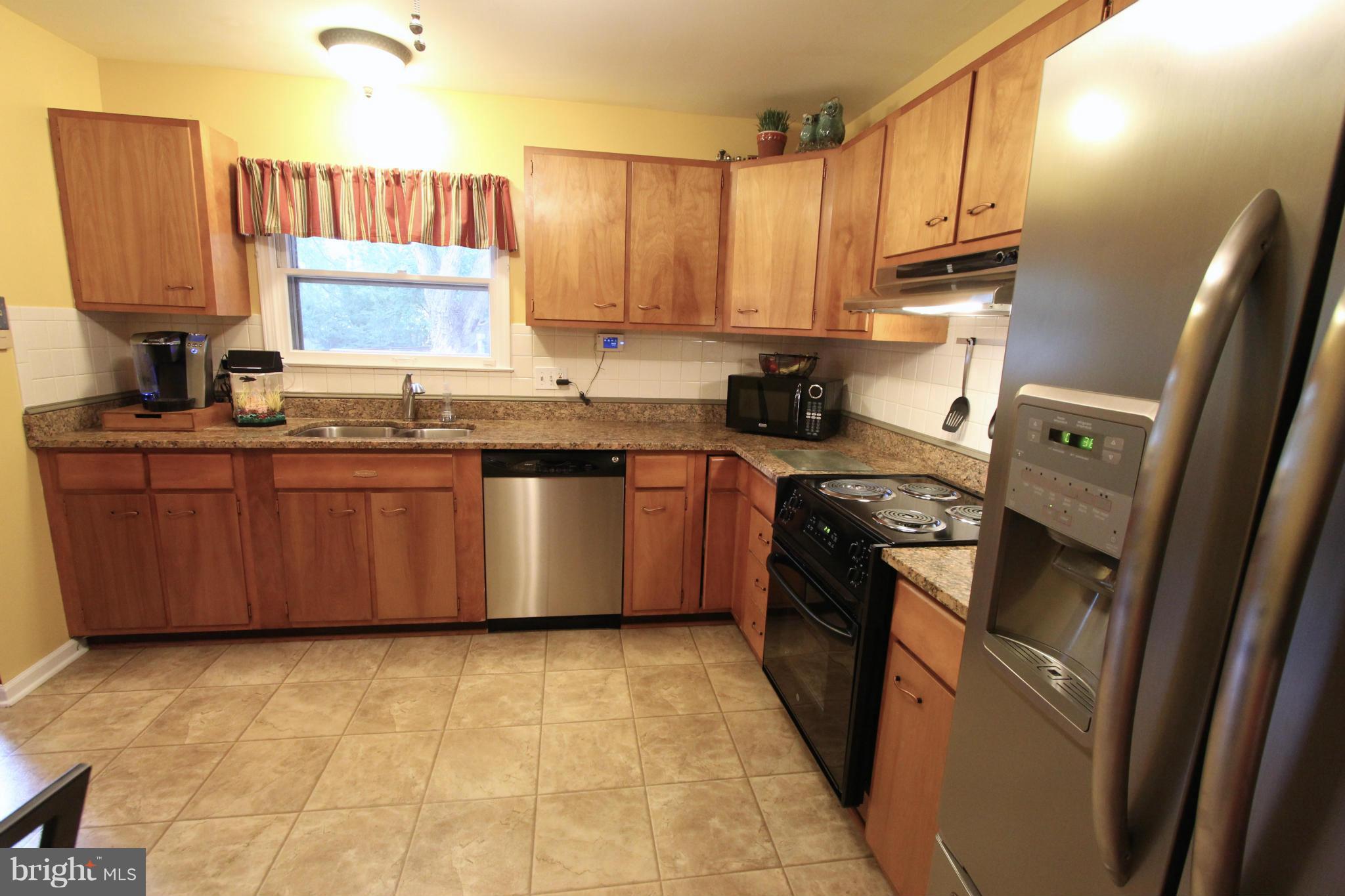1004 South Culpeper Road Sterling, VA 20164 - Photo 10 of 30 Kitchen