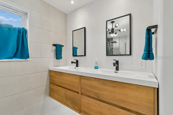 $535,000 | 1611 Sunnyhills Drive, Brandon, FL 33510