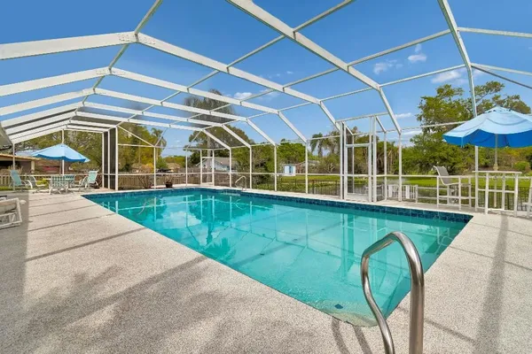 $535,000 | 1611 Sunnyhills Drive, Brandon, FL 33510