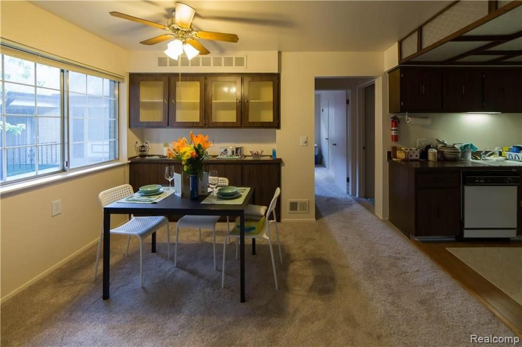 29157 Hayes Road Warren, MI 48088 - Photo 4 of 17