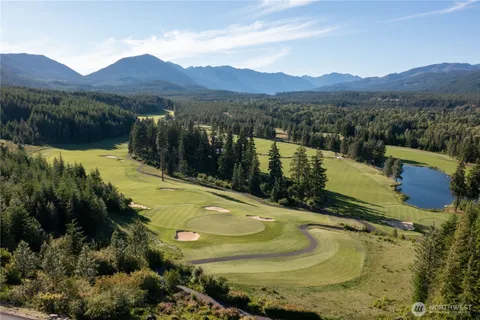 a view of a tennis court
