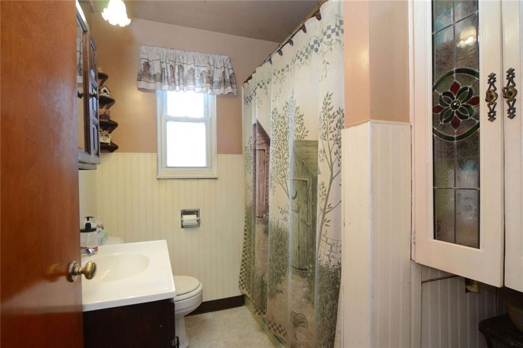 677 Frankfort Road Aliquippa, PA 15001 - Photo 12 of 18 Gallery Image 12