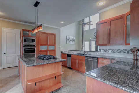 $1,000,000 | 5610 Westerham, Weston Lakes, TX 77441