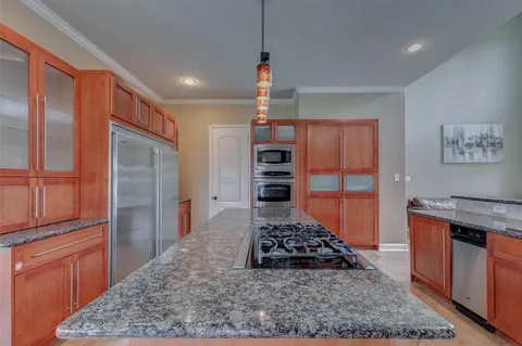 $1,000,000 | 5610 Westerham, Weston Lakes, TX 77441