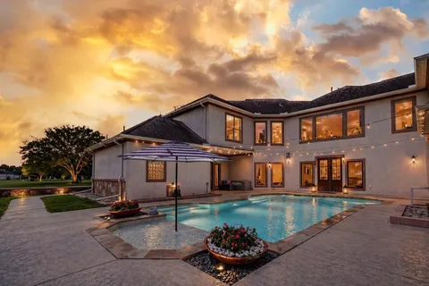 $1,000,000 | 5610 Westerham, Weston Lakes, TX 77441