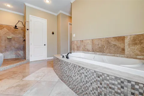 $1,000,000 | 5610 Westerham, Weston Lakes, TX 77441