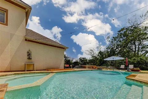 $1,000,000 | 5610 Westerham, Weston Lakes, TX 77441
