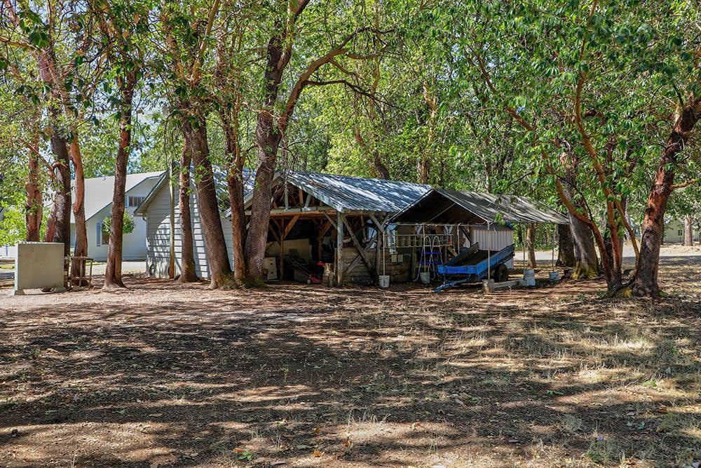 390 Boyer Road Grants Pass, OR 97526 - Photo 30 of 43 30