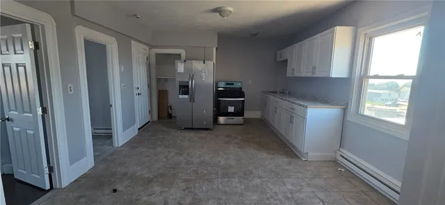 $1,700 | 62 Main Road, Unit 3, Tiverton, RI 02878