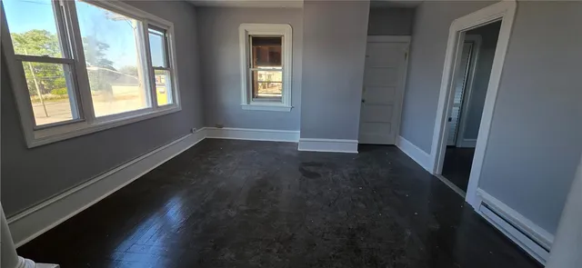 $1,700 | 62 Main Road, Unit 3, Tiverton, RI 02878