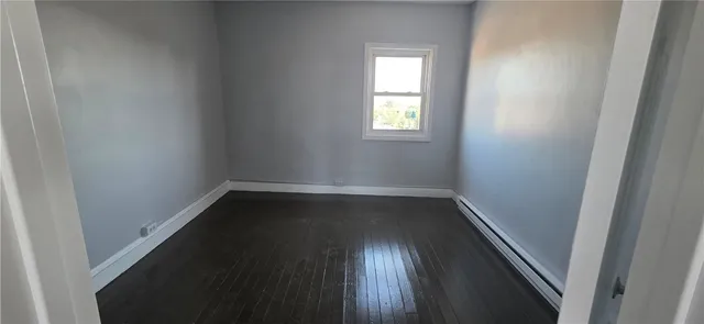 $1,700 | 62 Main Road, Unit 3, Tiverton, RI 02878