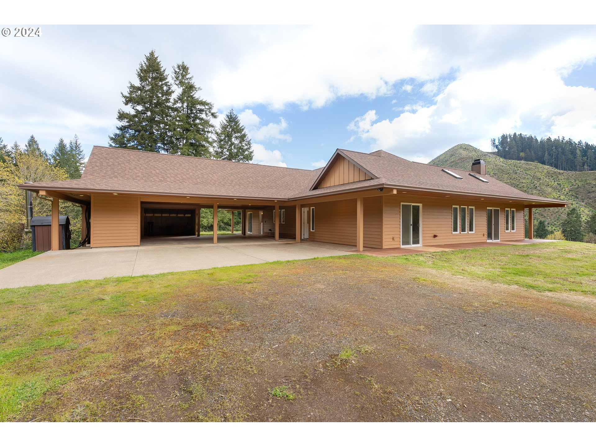567 Skelly Road Yoncalla, OR 97499 - Photo 3 of 48 Gallery Image 3