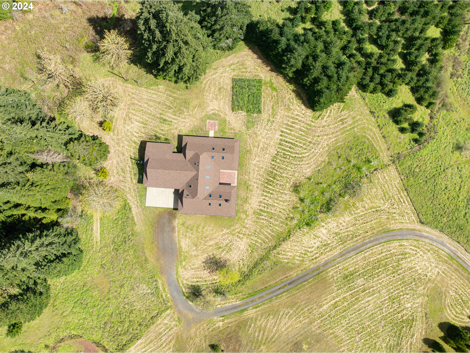 567 Skelly Road Yoncalla, OR 97499 - Photo 32 of 48 Gallery Image 32