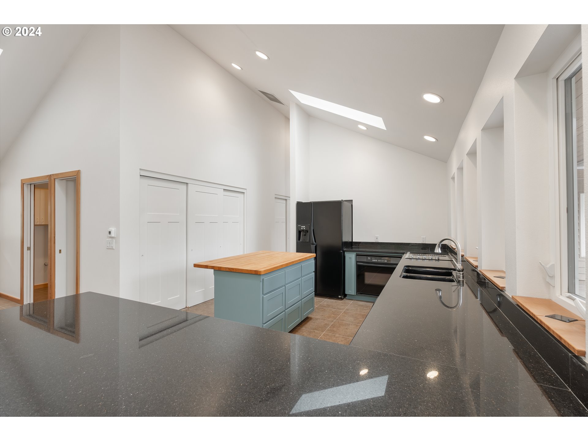 567 Skelly Road Yoncalla, OR 97499 - Photo 10 of 48 Gallery Image 10