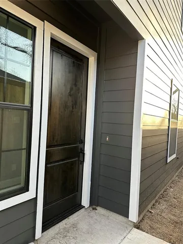 $3,700 | 415 South Glasgow Drive, Dallas, TX 75223