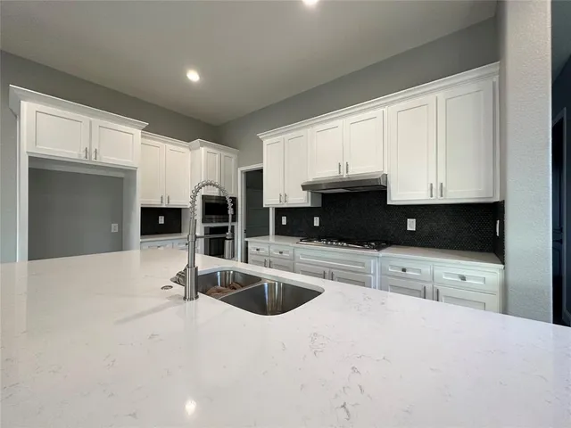 $3,700 | 415 South Glasgow Drive, Dallas, TX 75223