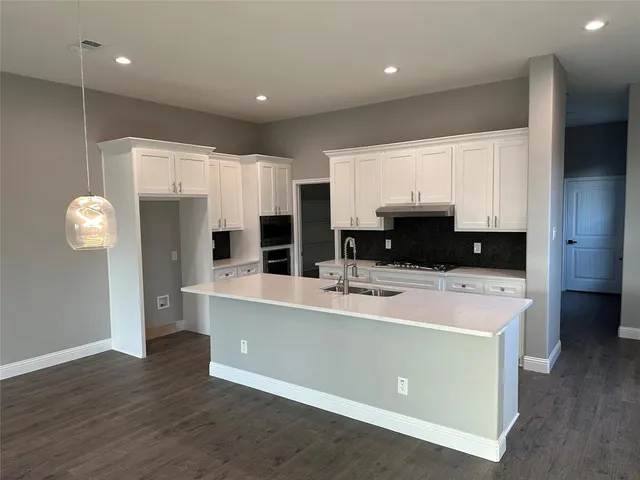 $3,700 | 415 South Glasgow Drive, Dallas, TX 75223