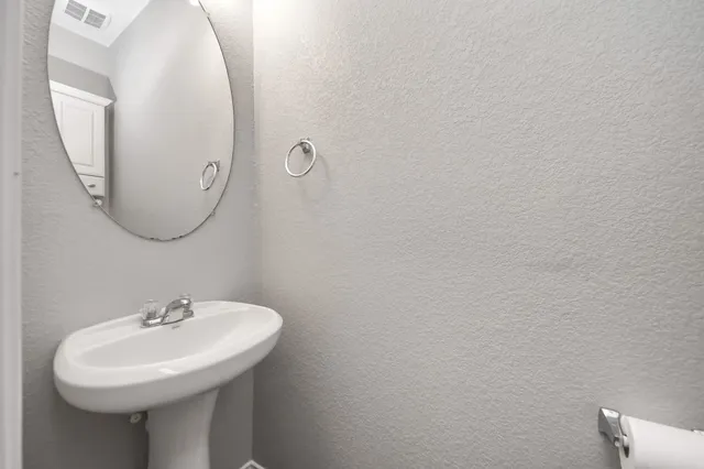 $1,800 | 16130 Beachside Place, Crosby, TX 77532